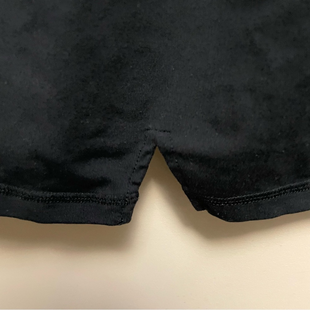 Black Lululemon Racerback Tank with Mesh Shelf Bra Women’s Small - Picture 4 of 6